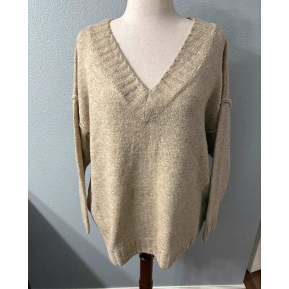 Miracle Cotton Blend Oversized V Neck Sweater Beige M/L NWT